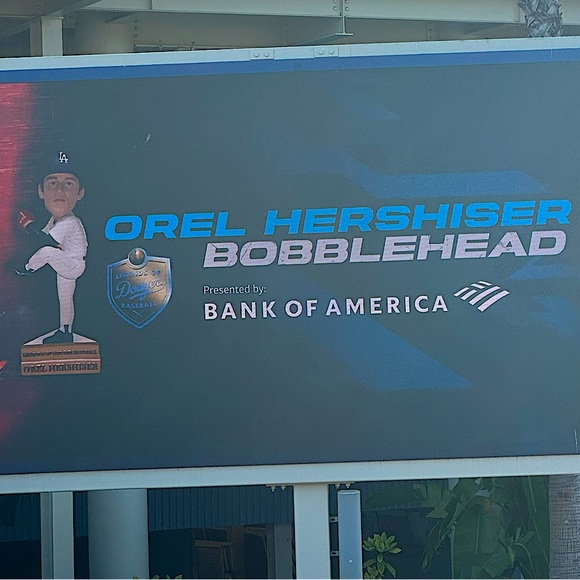 Dodgers Collectors Orel Hershiser Bobblehead - Picture 2 of 3